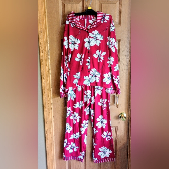 NWT Women's Flora Nikrooz two piece pajama lounge set, burgundy floral, medium - Picture 3 of 8